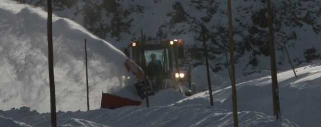Larcher-Sport-Mode-Rent-Kaunertal-Schneeräumung-Gletscherstraß